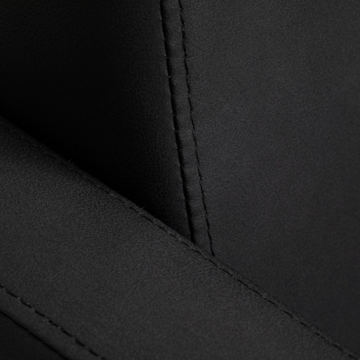 Fotel fryzjerski GABBIANO PROFESSIONAL HAIRDRESSING CHAIR BERGAMO Black 6 Fotel fryzjerski GABBIANO PROFESSIONAL HAIRDRESSING CHAIR BERGAMO Black 6