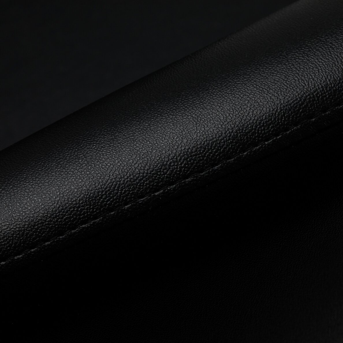 Kampaamotuoli Gabbiano Monaco Black 7 Kampaamotuoli Gabbiano Monaco Black 7