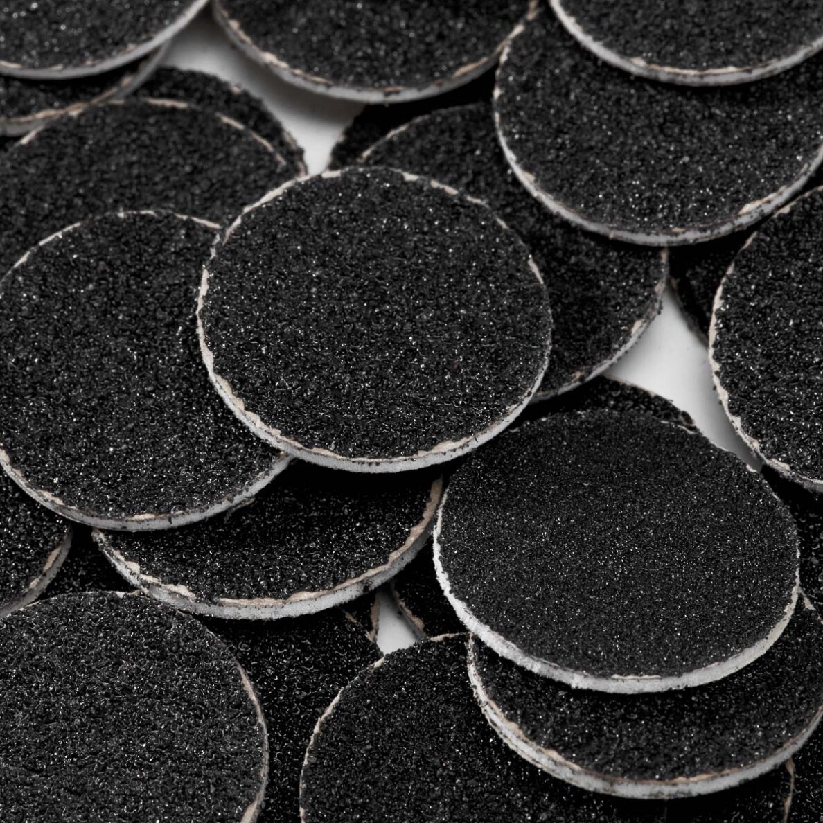 Шлифовальные диски для маникюрного аппарата EXO 20 мм #80, 100 шт. 1 Шлифовальные диски для маникюрного аппарата EXO 20 мм #80, 100 шт. 1