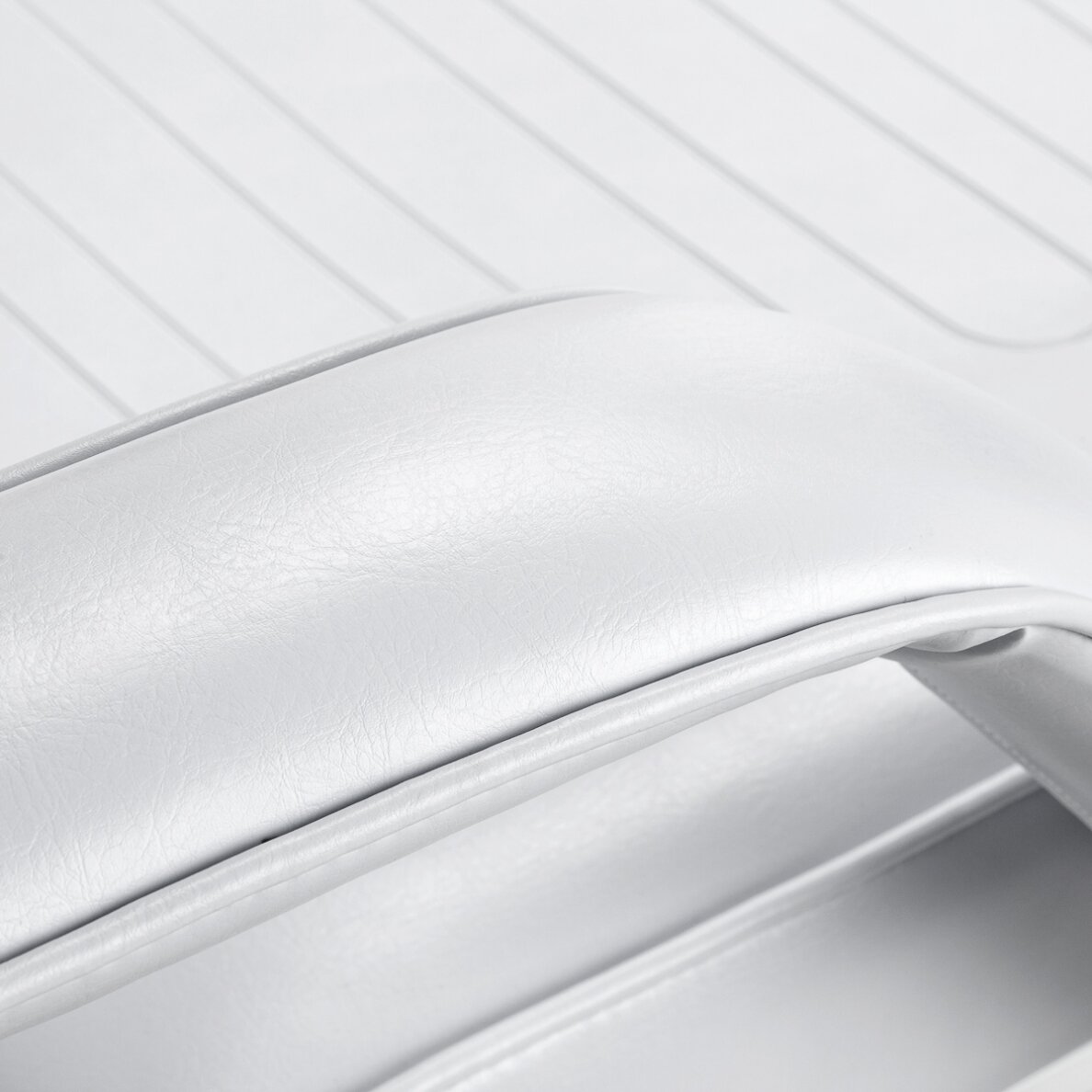 Kosmetoloģijas krēsls Sillon V2 210 Hydraullic White 16