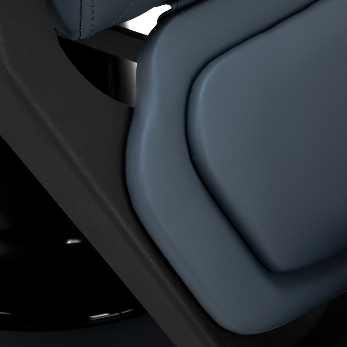 Krzesło fryzjerskie Gabbiano Barber Chair Bruno With Black, Graphite 12 Krzesło fryzjerskie Gabbiano Barber Chair Bruno With Black, Graphite 12