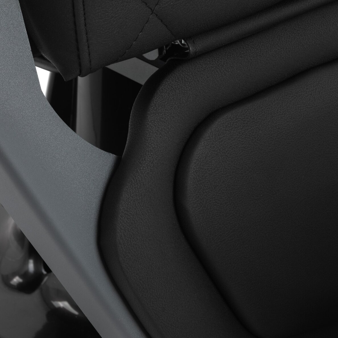 Friseurstuhl Gabbiano Barber Chair Bruno With Graphite, Black 12 Friseurstuhl Gabbiano Barber Chair Bruno With Graphite, Black 12