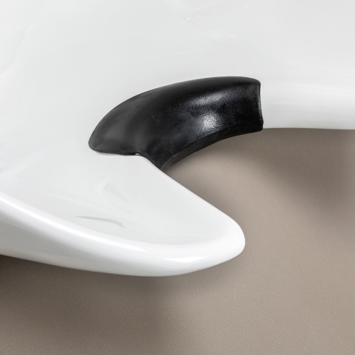 Plautuvė kirpykloms su elektriniu pakoju Gabbiano Sylvia Beige 7