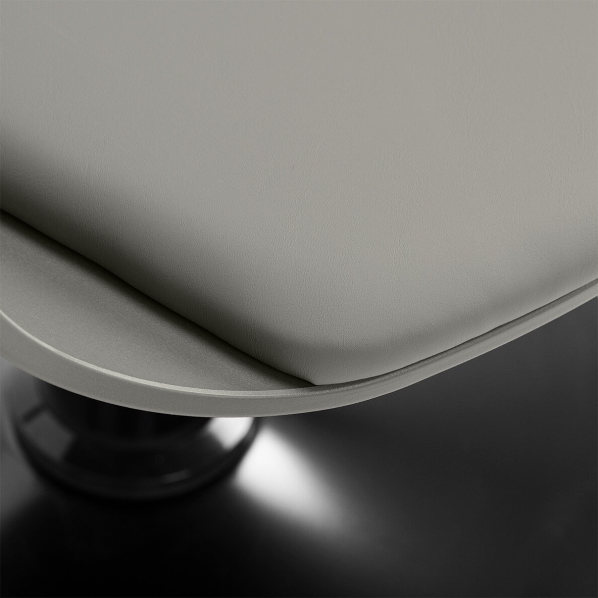 Friziera krēsls Hair System Halo pelēks un melns 5 Friziera krēsls Hair System Halo pelēks un melns 5