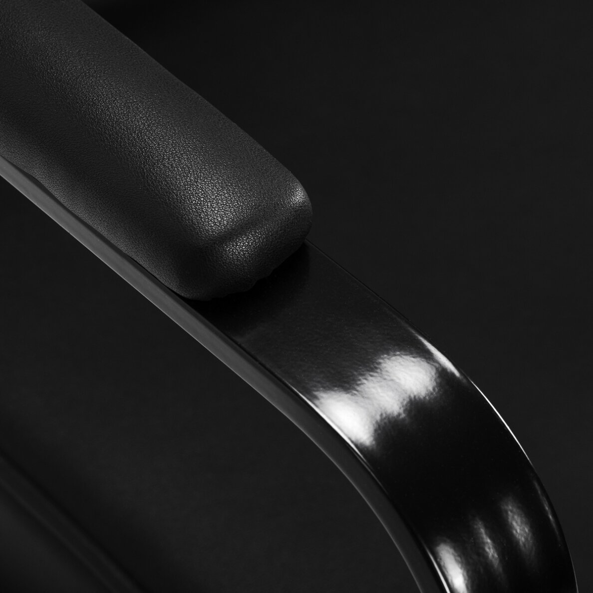 Kirpyklos kėdė Hair System Studio Black 4