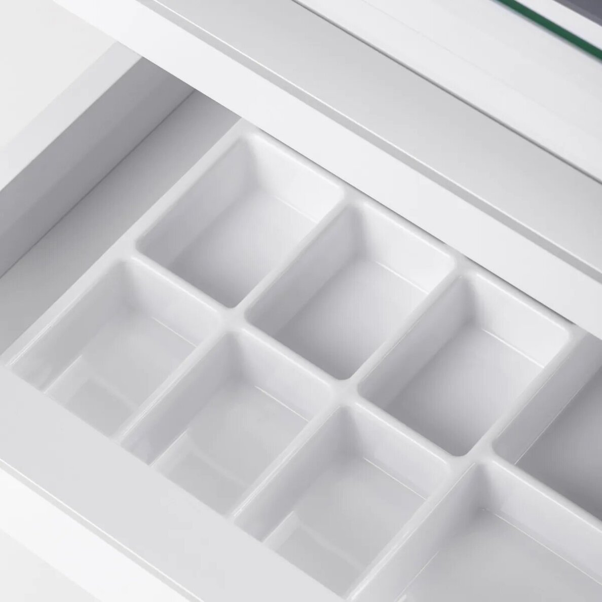 Косметическая тележка 984 Белая 5 Косметическая тележка 984 Белая 5