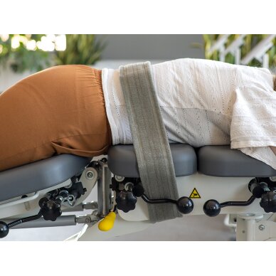 Stacjonarny stół do masażu chiropraktycznego Chiro Z7 13