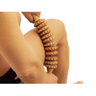 Деревянный массажный ролик для тела, изготовленный из бука.