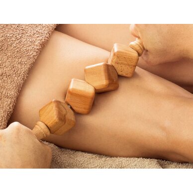 Puidust kehamassaažirull pöögist kuubikutega 2 Puidust kehamassaažirull pöögist kuubikutega 2