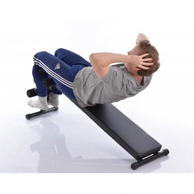 Atsilenkimų suoliukas pilvo raumenims treniruoti 9