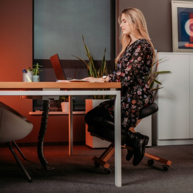 Krzesło klęczące Balance Ergo Simple Wood 1