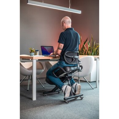 Krzesło klęczące Balance z oparciem Ergo Pro Black 4