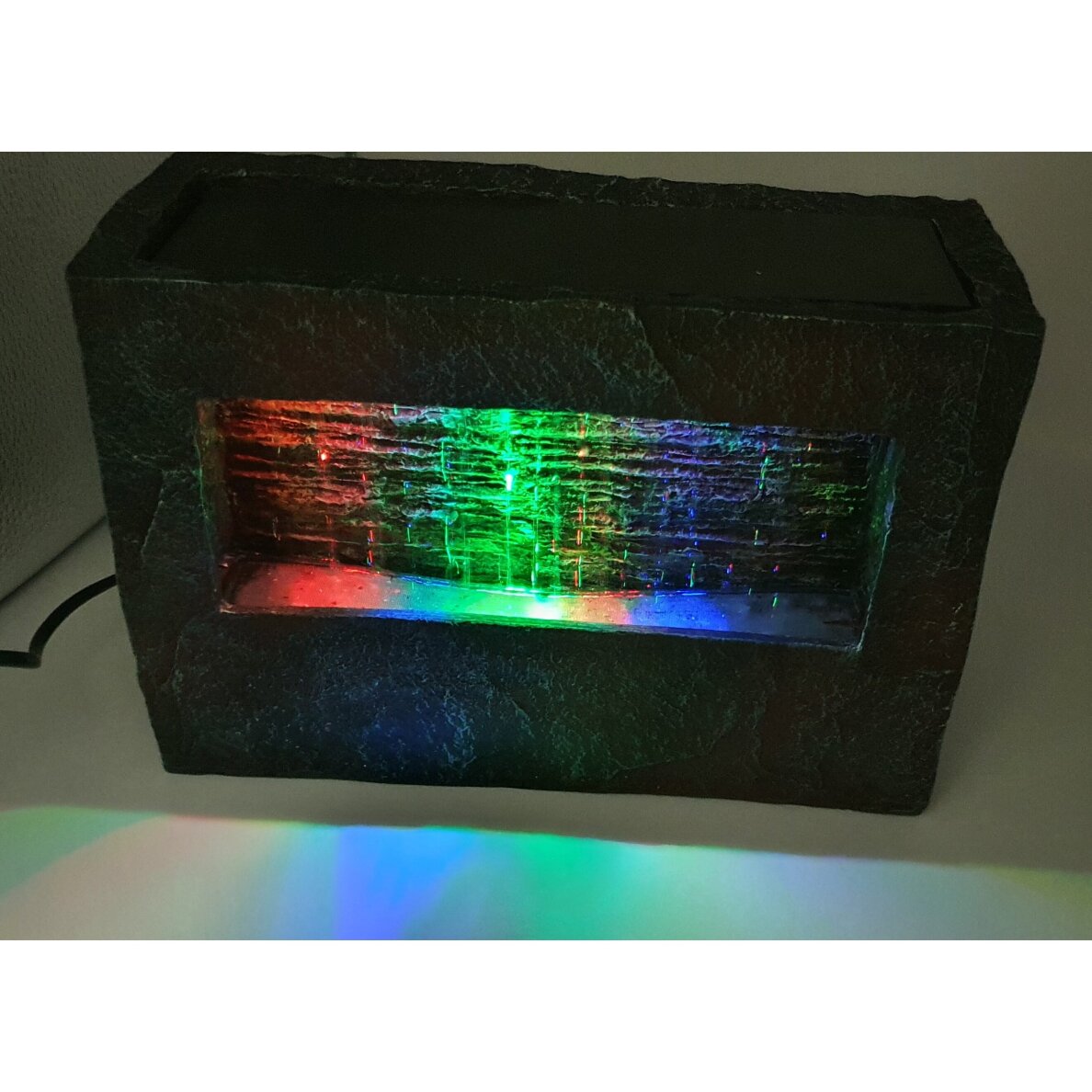Fontanna wewnętrzna z oświetleniem LED ROCK 19.5cm 2