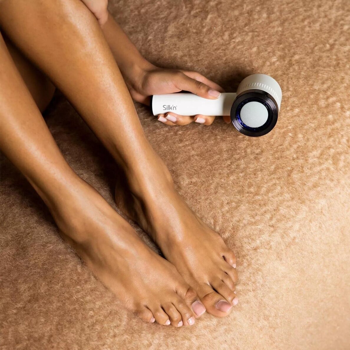 Электрический скребок для ног Silk'n VacuPedi Black 4 Электрический скребок для ног Silk'n VacuPedi Black 4