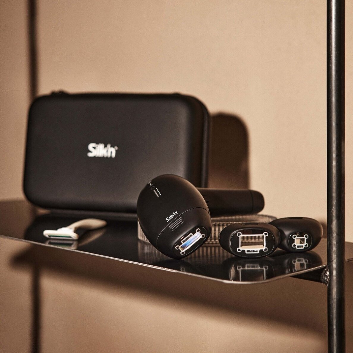 Fotoepilaator Silk'n 7 pööratava peaga 600.000 (Black) 7 Fotoepilaator Silk'n 7 pööratava peaga 600.000 (Black) 7