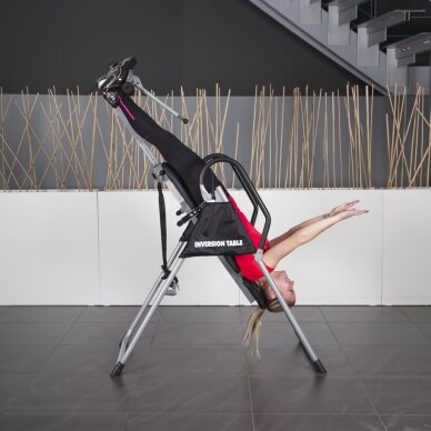 Body stretching inversion table inSPORTline Inverso 1