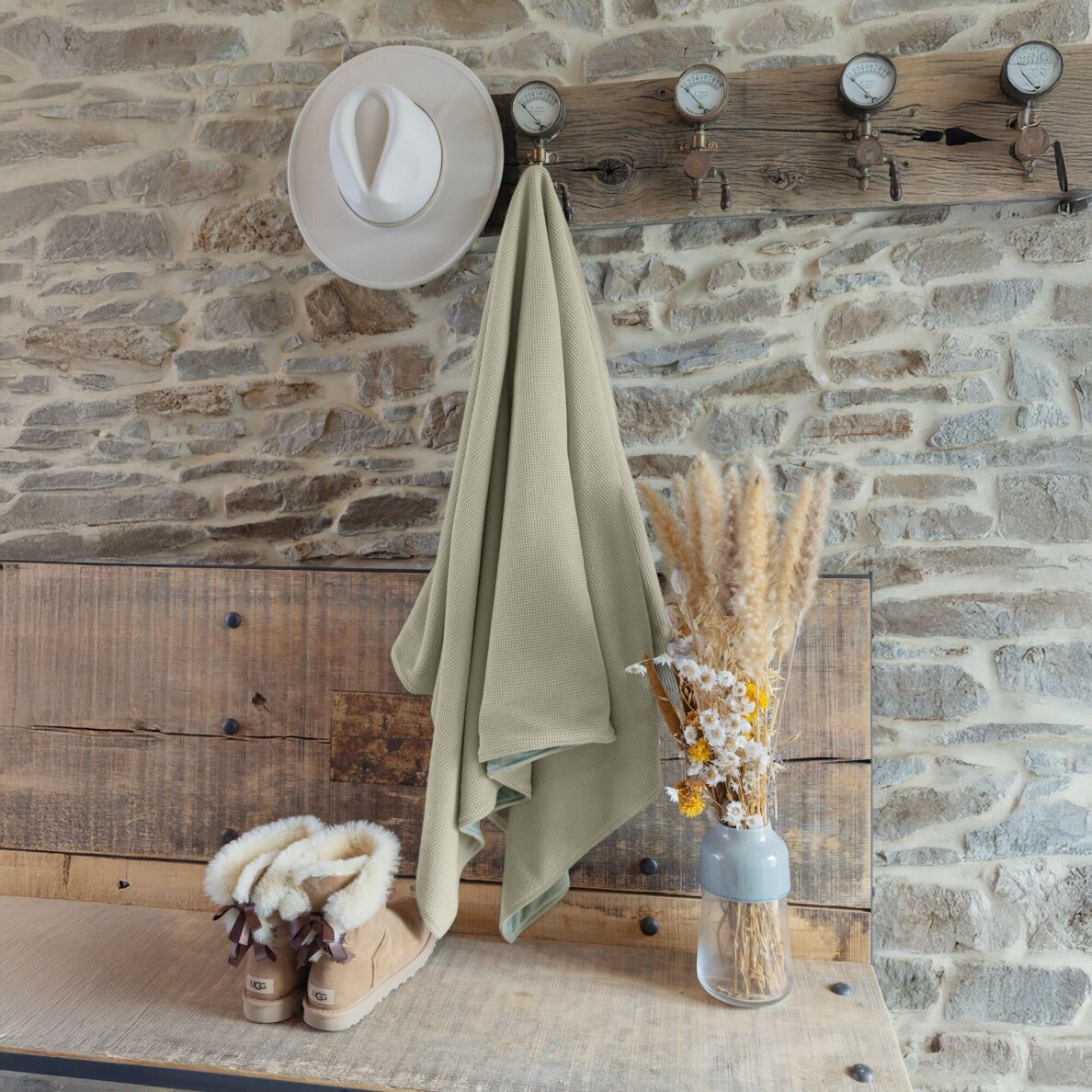 Nešiojamas šildomas pončas Lanaform Heat Wrap 6 Nešiojamas šildomas pončas Lanaform Heat Wrap 6