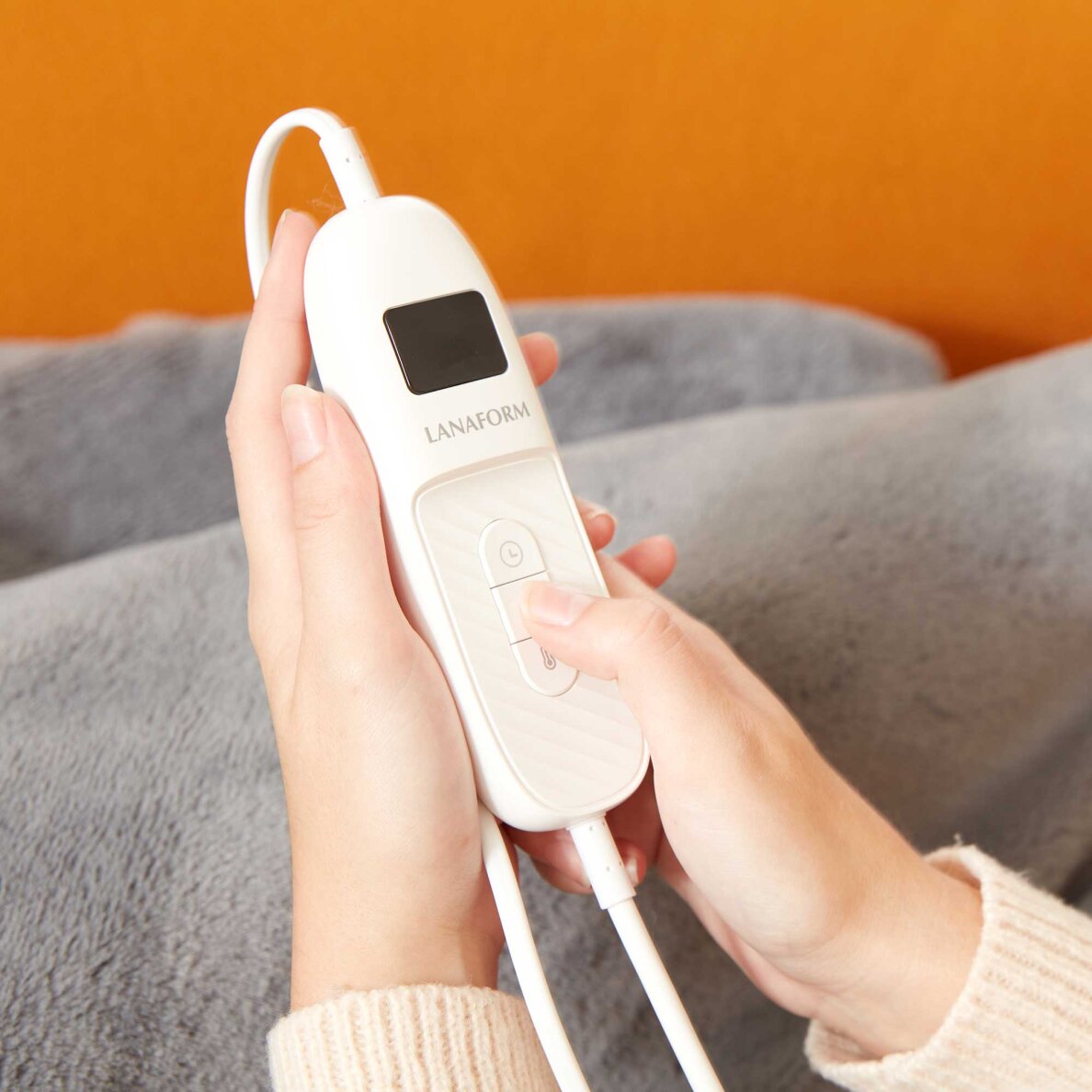 Lämmitettävä peitto Lanaform Cocoon Plaid Ultra-soft Grey 160×120cm 18 Lämmitettävä peitto Lanaform Cocoon Plaid Ultra-soft Grey 160×120cm 18